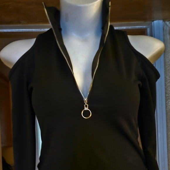 New York and Company Black Sexy Zip-Up Body Suit Bare Shoulders Sz. M - Picture 2 of 4